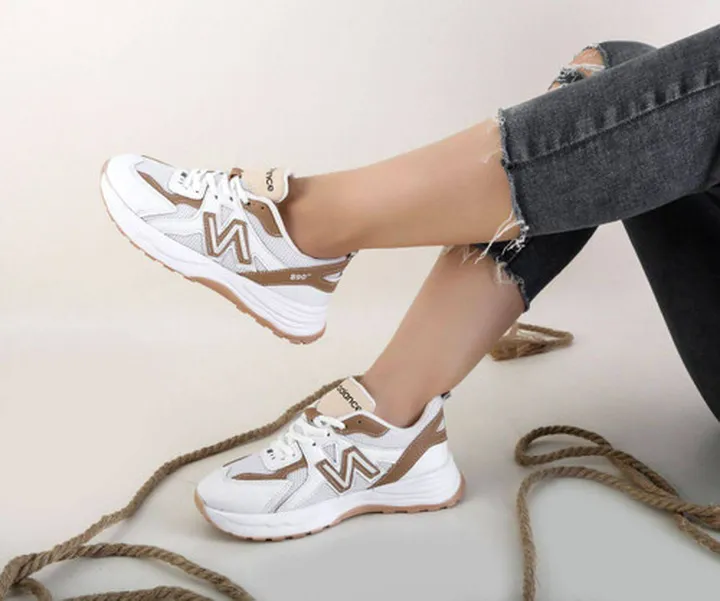 کتونی زنانه مدل newbalance