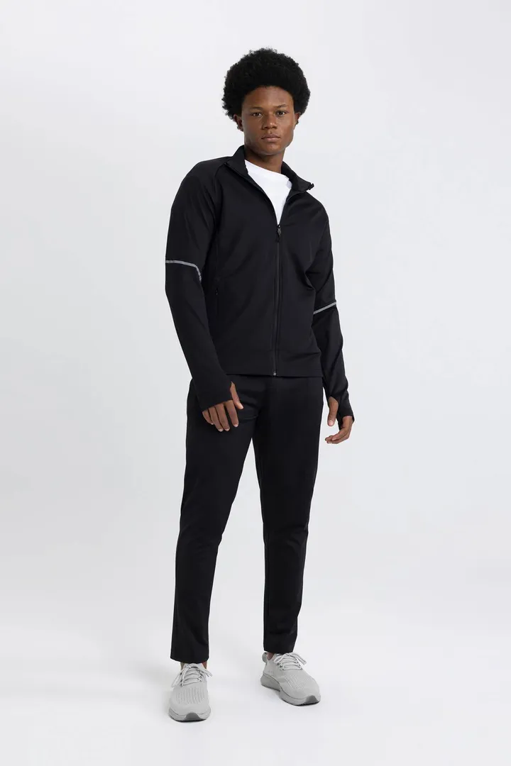 <span class="text-styled__StyledSpan-sc-d280c10c-1 dvOaRP">Defacto< span>Fit Slim Fit Athlete Jogger