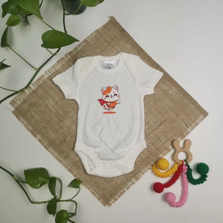 بادی نوزادی پسرانه آستین کوتاه برند twins طرح روباه نارنجی رنگ – 3-6 ماه
