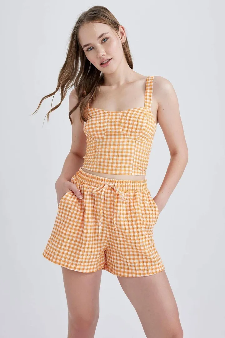 <span class="text-styled__StyledSpan-sc-d280c10c-1 dvOaRP">Defacto< span>بلوز یقه یقه دار Gingham Crinkle B1856ax23hs