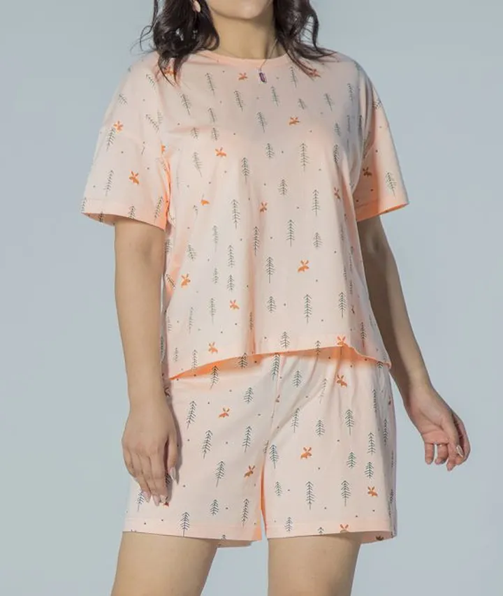 ست زنانه تیشرت و شورتک طرح گوزن