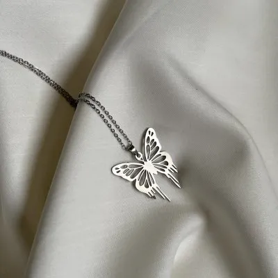 گردنبند butterfly