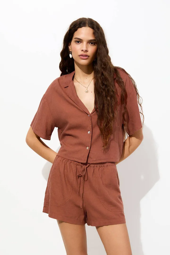 <span class="text-styled__StyledSpan-sc-d280c10c-1 dvOaRP">Pull & Bear< span>پیراهن روستیک ترکیبی کتانی