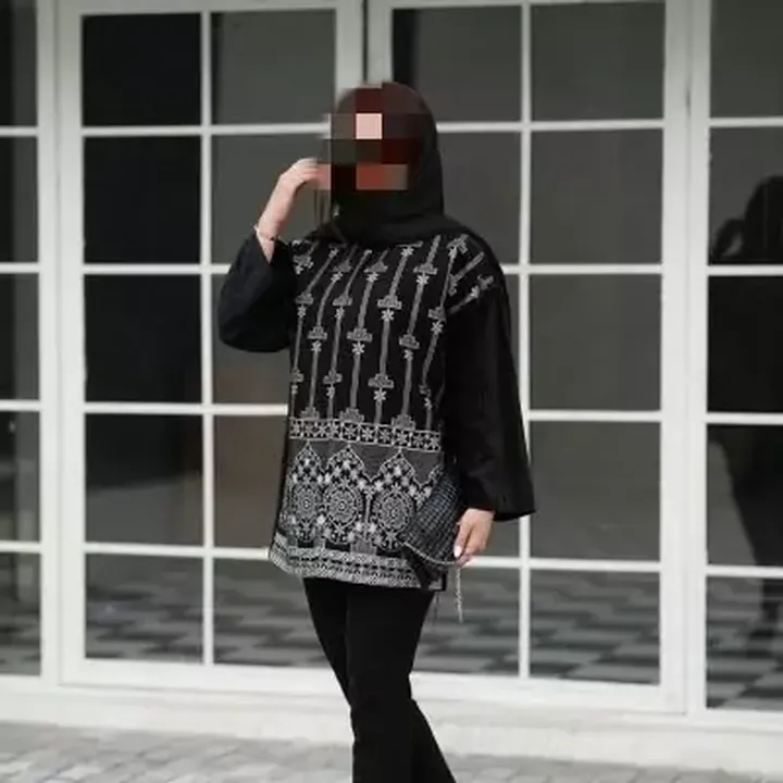 مانتو مشکی زنانه مجلسی جنس مخمل شانل خرجکار هندی درجه یک دو سایزی مناسب 40تا 48-50 پارادایس