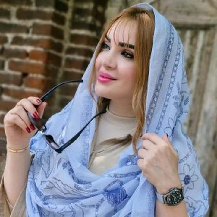 شال گلدار ۳۴۷۰۰۲۷۵