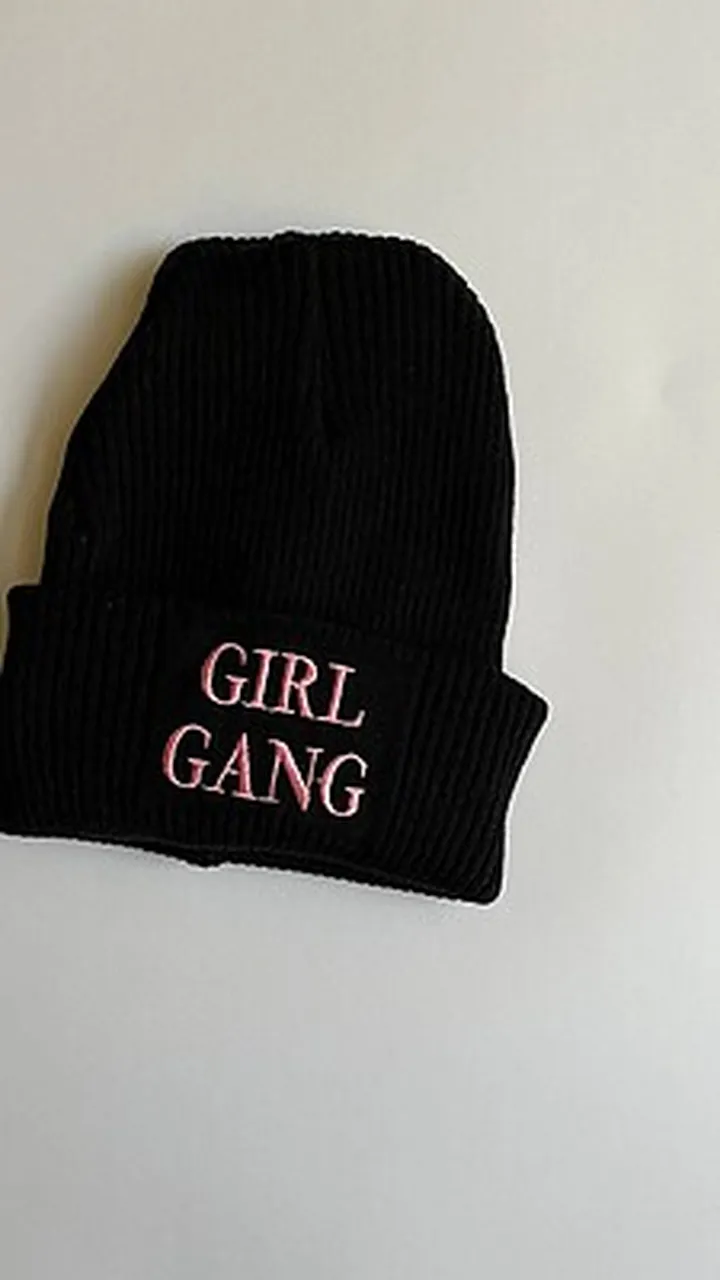 کلاه بافت girl gang