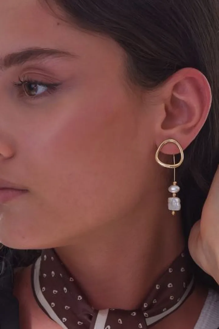 گوشواره فلزی