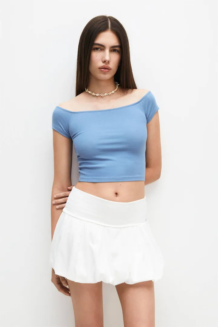 <span class="text-styled__StyledSpan-sc-d280c10c-1 dvOaRP">Pull & Bear< span>دامن مینی سفید برش بادکنکی