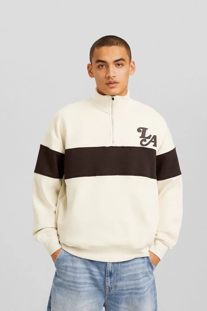 <span class="text-styled__StyledSpan-sc-d280c10c-1 dvOaRP">Bershka< span>سویشرت یقه بلند زیپ دار