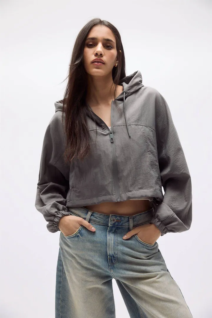 <span class="text-styled__StyledSpan-sc-d280c10c-1 dvOaRP">Pull & Bear< span>ژاکت سبک