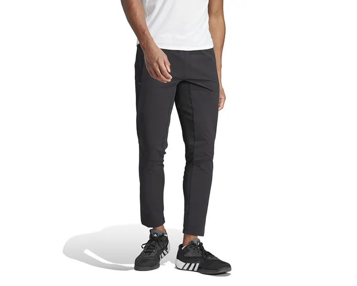 <span class="text-styled__StyledSpan-sc-d280c10c-1 dvOaRP">Adidas< span>آموزش شلوار گرمکن D4T Cord Pants