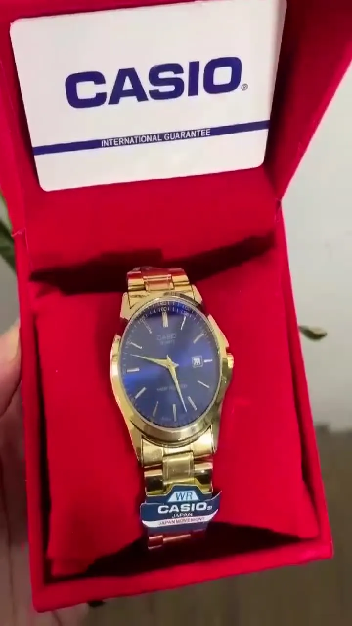 ساعت کاسیو مردانه  casio  بدنه استیل رنگ ثابت صفحه آبی جذاب با جعبه و ارسال 