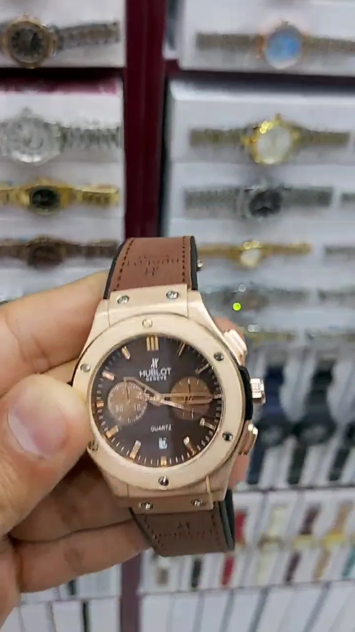 ساعت مردانه هابلوت بند فیکس Hublot  در رنگبندی 