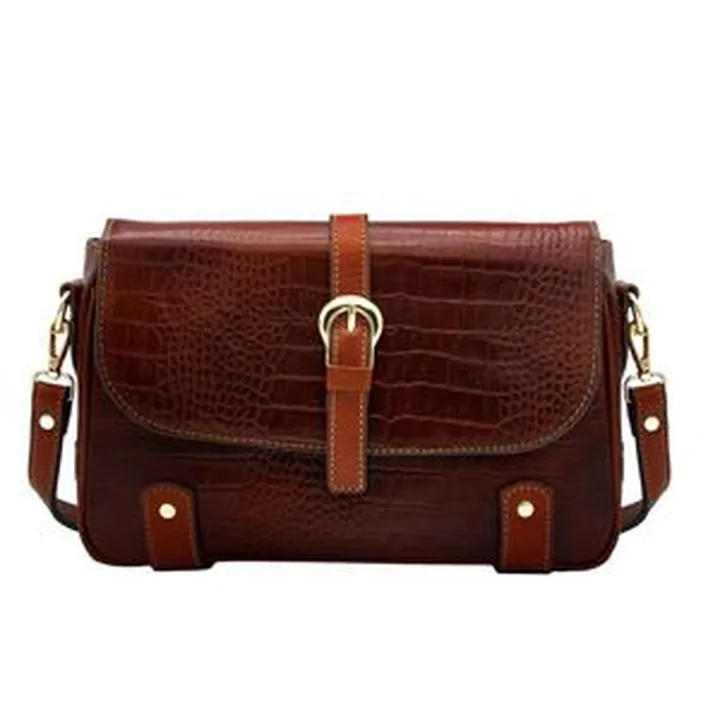 کیف دوشی زنانه مدل چرم طبیعی کد FTH134C