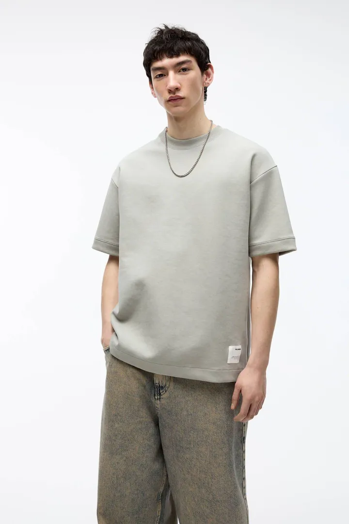 <span class="text-styled__StyledSpan-sc-d280c10c-1 dvOaRP">Pull & Bear< span>تیشرت آستین کوتاه نخی