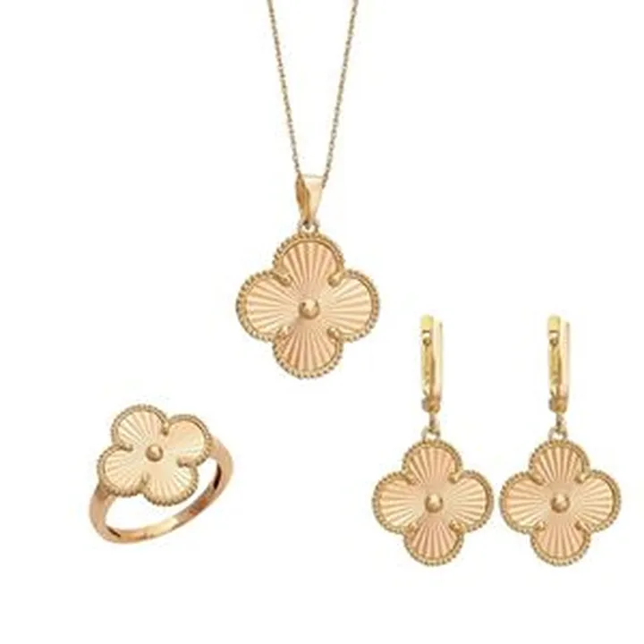 نیم ست طلا 18 عیار زنانه گالری طلای همراز مدل ونکلیف