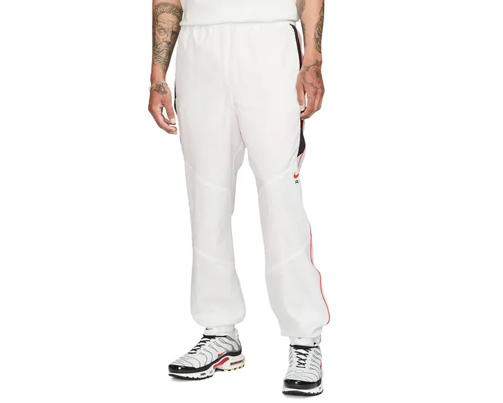 <span class="text-styled__StyledSpan-sc-d280c10c-1 dvOaRP">Nike< span>شلوار گرمکن معمولی M Nsw Sw Air Pant Wv