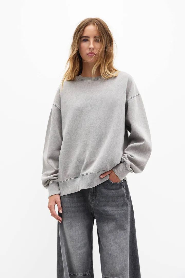 <span class="text-styled__StyledSpan-sc-d280c10c-1 dvOaRP">Pull & Bear< span>سویشرت معمولی سایز بزرگ