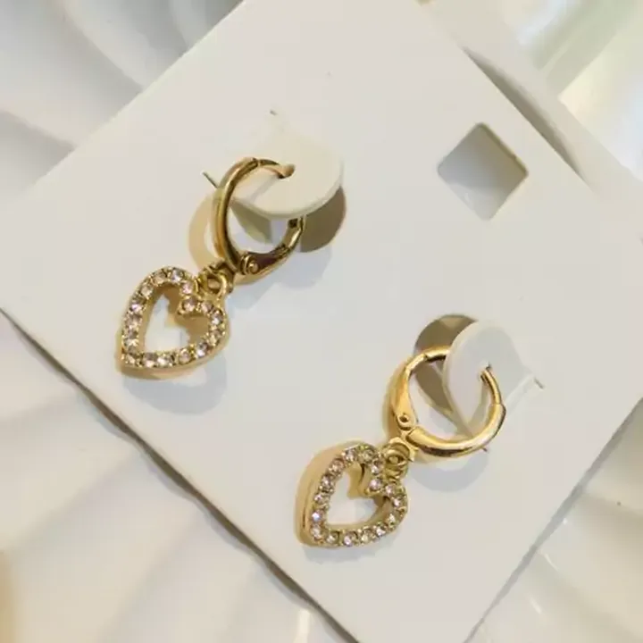 گوشواره قلبی نگین دار