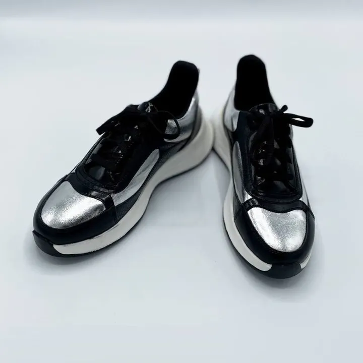 کفش راحتی زنانه مدل Stradivarius Sneakers - SKS92