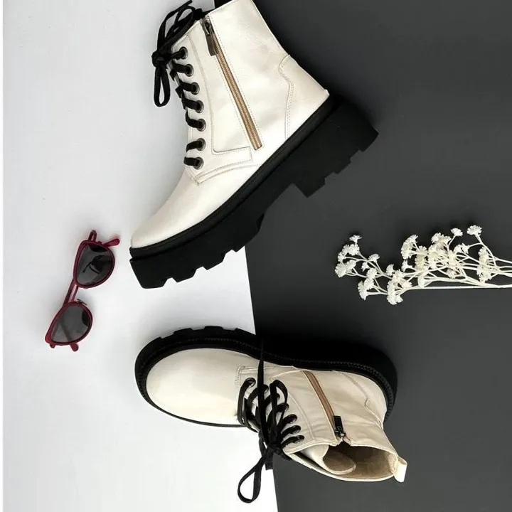 کفش نیم بوت زنانه مدل Stradivarius Flat Ankle Boots - BTW77