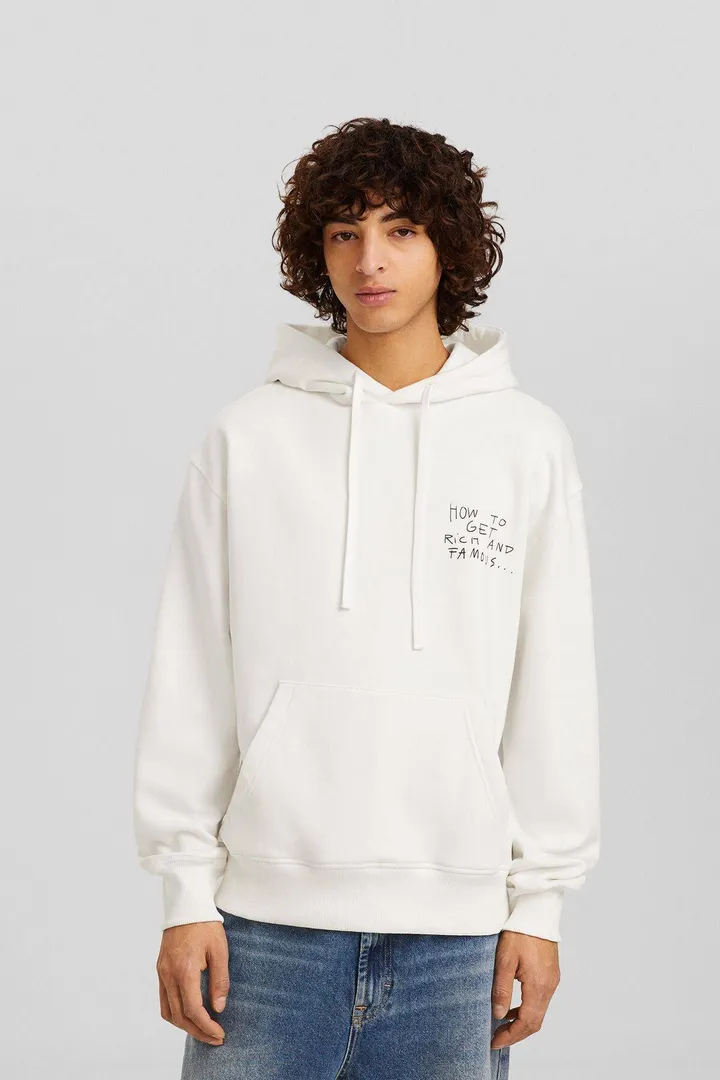 <span class="text-styled__StyledSpan-sc-d280c10c-1 dvOaRP">Bershka< span>سویشرت سرپوش دار طرح دار