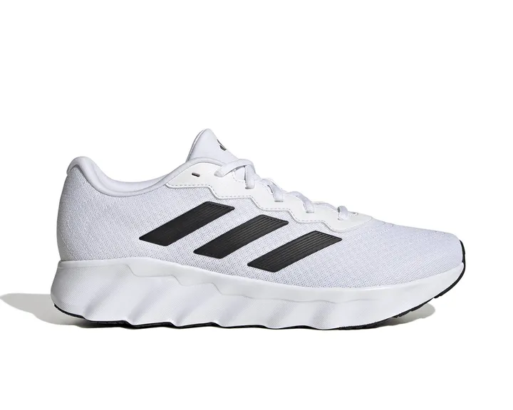 <span class="text-styled__StyledSpan-sc-d280c10c-1 dvOaRP">adidas< span>کفش دویدن Adidas Switch Move