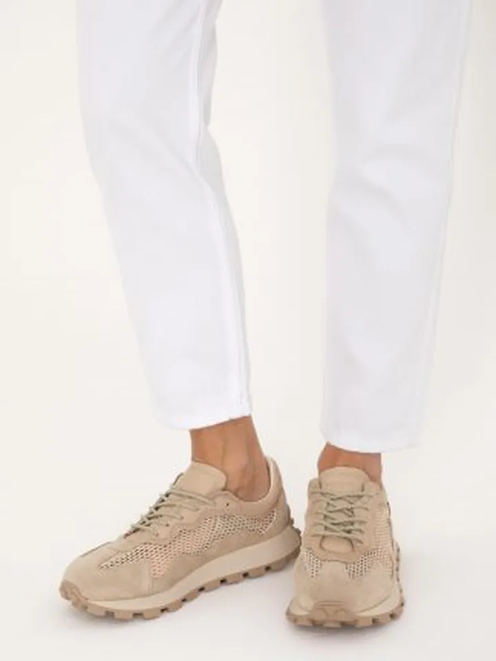 کفش کتانی و اسپرت زنانه بژ پیرکاردین