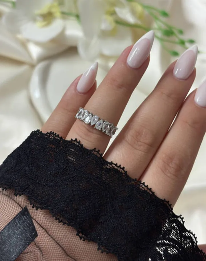 ۰۳۵۴. انگشتر نقره مدل قطره ها