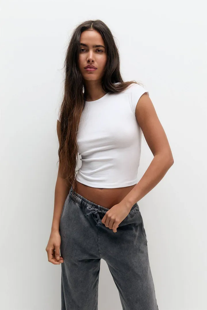 <span class="text-styled__StyledSpan-sc-d280c10c-1 dvOaRP">Pull & Bear< span>تیشرت مناسب