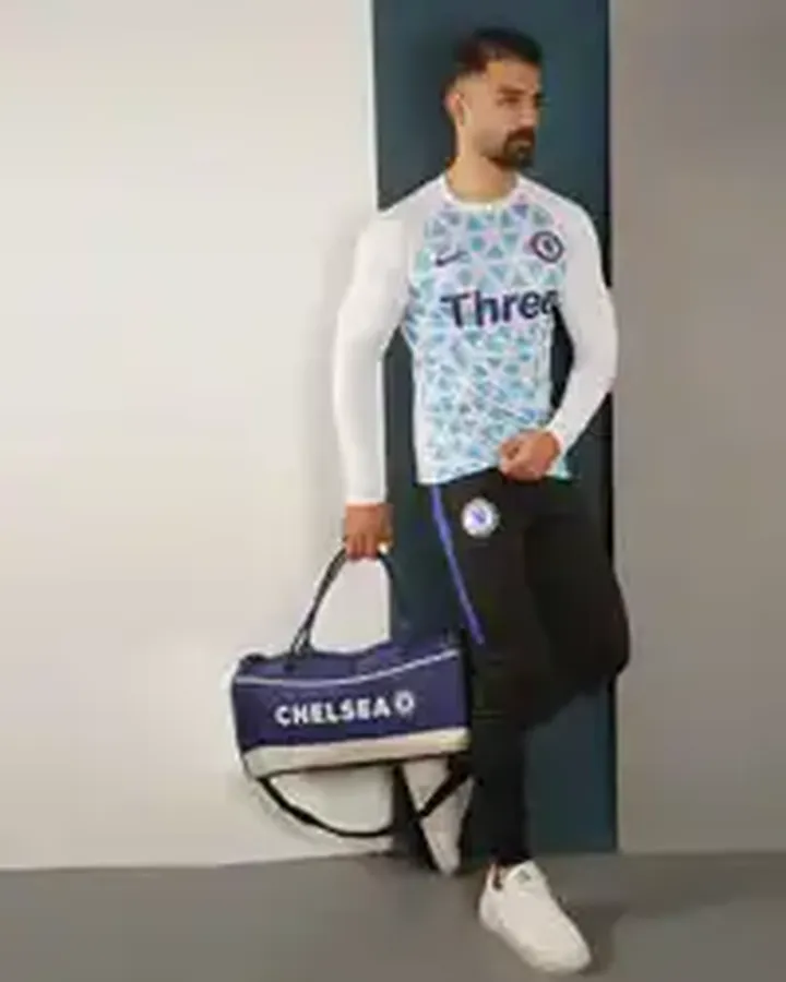 کیف ورزشی آبی مدل Chelsea