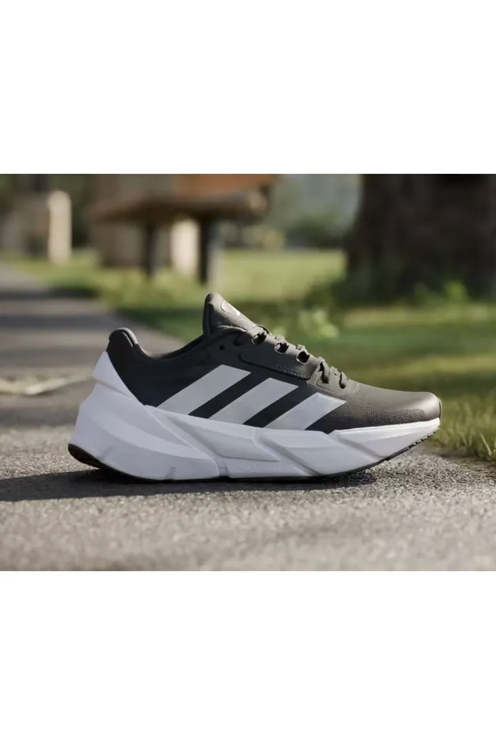 <span class="text-styled__StyledSpan-sc-d280c10c-1 dvOaRP">adidas< span>کفش دویدن Adistar 2 W Unisex HP5646 مشکی