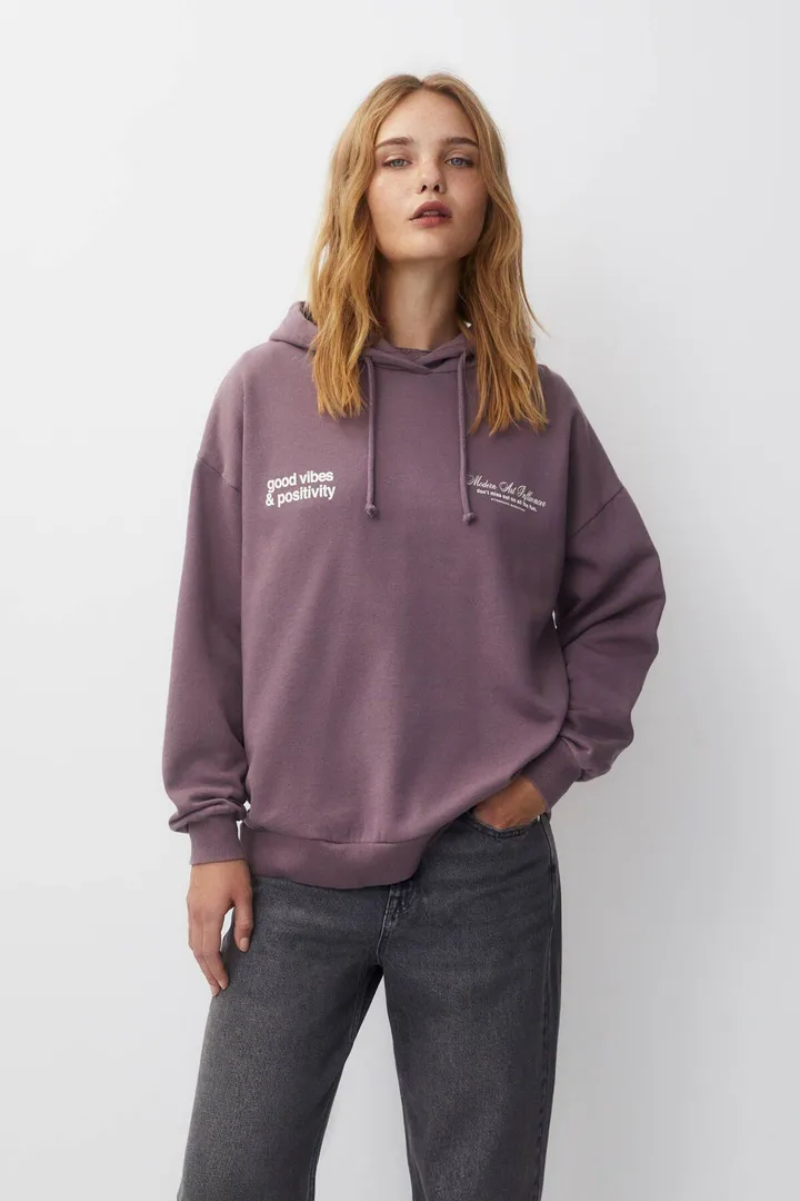 <span class="text-styled__StyledSpan-sc-d280c10c-1 dvOaRP">Pull & Bear< span>سویشرت کلاهدار طرح دار