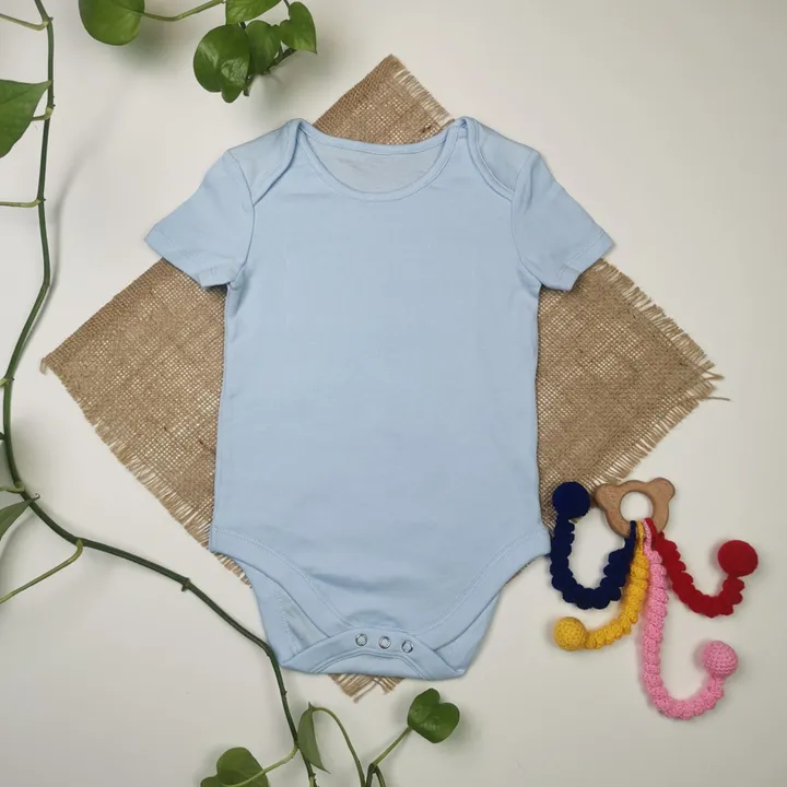 بادی نوزادی پسرانه آستین کوتاه طرح جلو بسته آبی رنگ