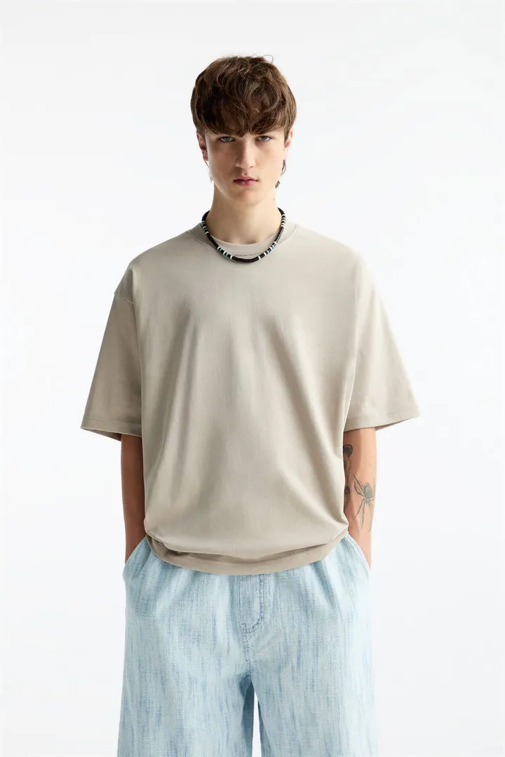 <span class="text-styled__StyledSpan-sc-d280c10c-1 dvOaRP">Pull & Bear< span>تیشرت کوتاه آستین کوتاه