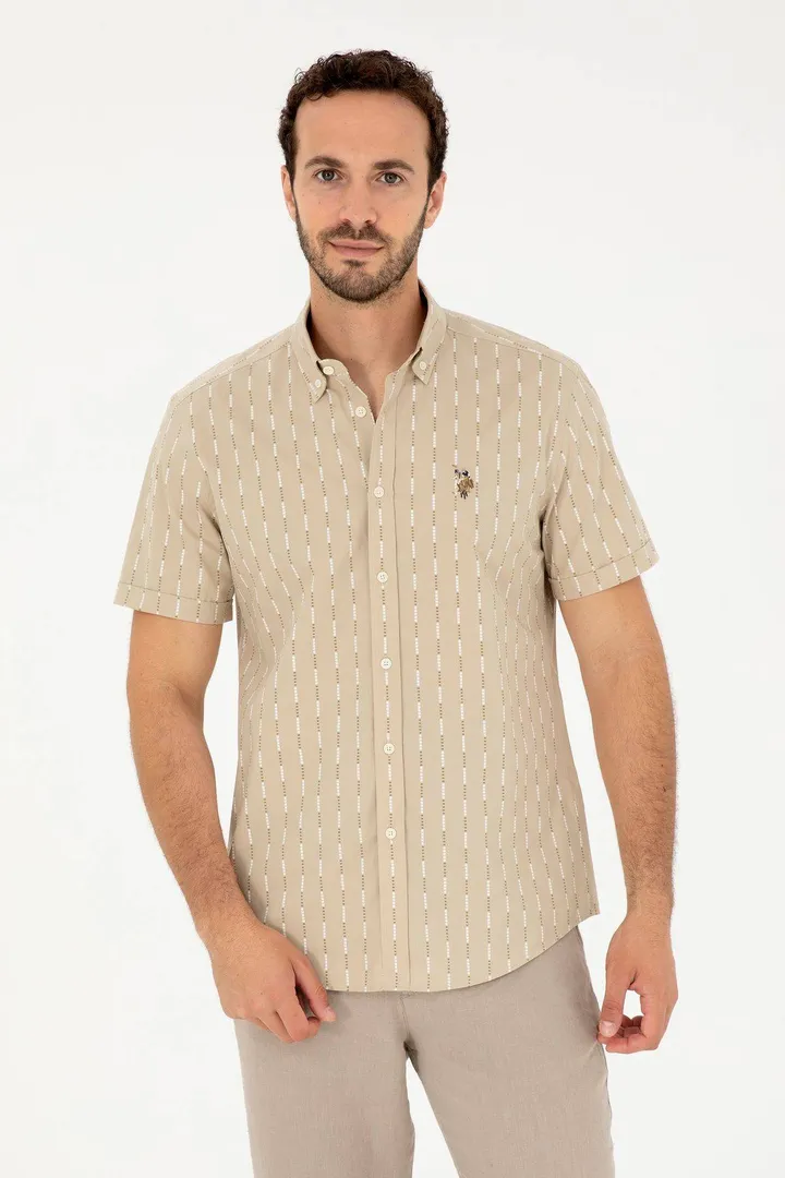 <span class="text-styled__StyledSpan-sc-d280c10c-1 dvOaRP">U.S. Polo Assn.< span>پیراهن آستین کوتاه سبک خاکی مردانه 50283801-VR183