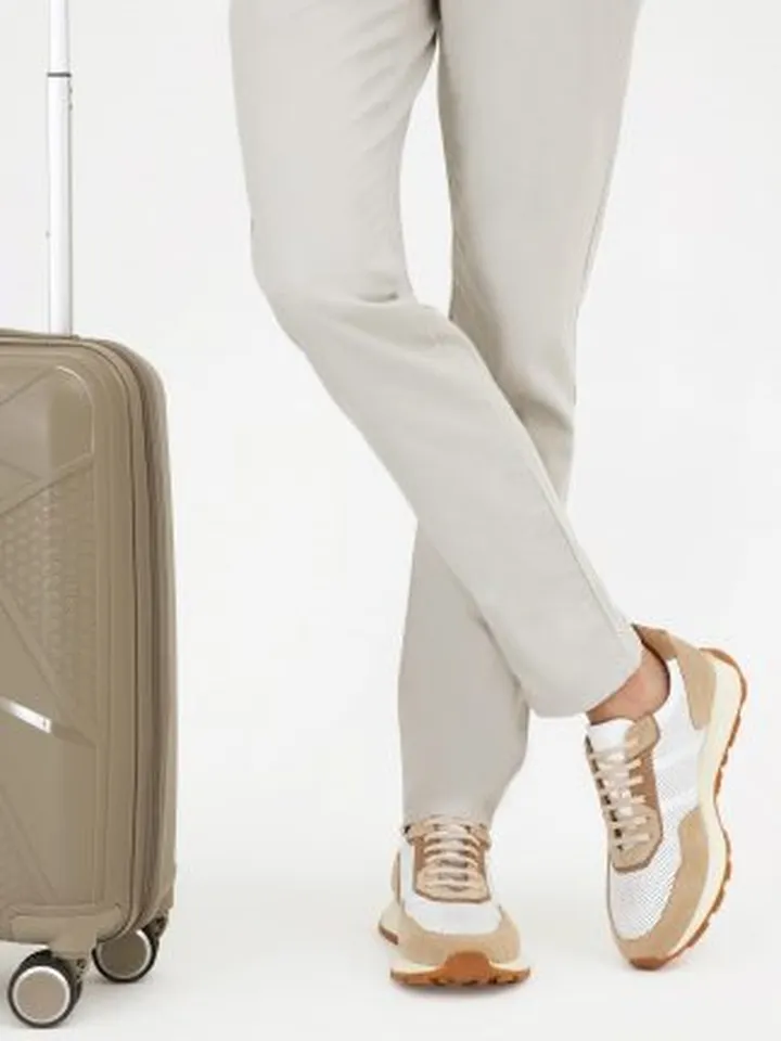 کفش کتانی و اسپرت مردانه بژ پیرکاردین