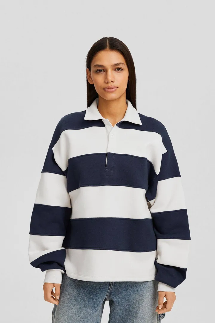 <span class="text-styled__StyledSpan-sc-d280c10c-1 dvOaRP">Bershka< span>سویشرت یقه پولو راه راه