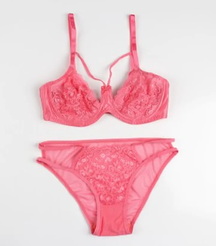 ست سوتین و شورت فنر دار کد 122118