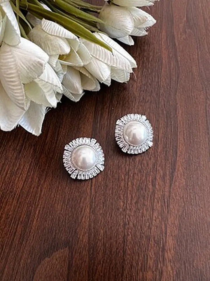 گوشواره مرواریدی