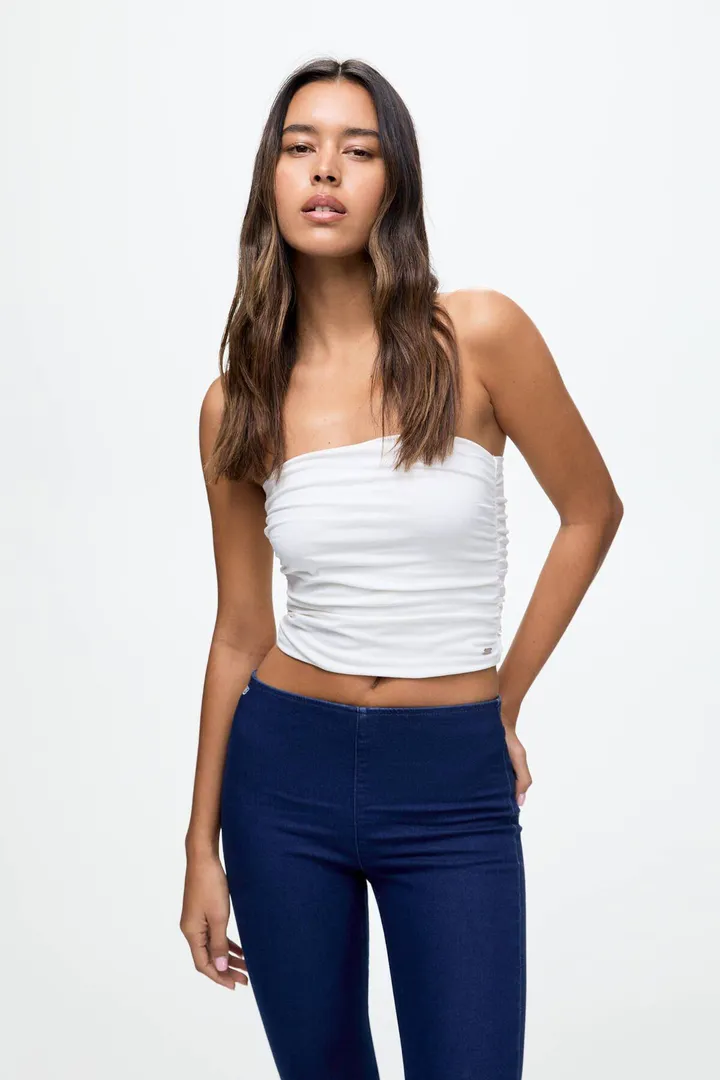 <span class="text-styled__StyledSpan-sc-d280c10c-1 dvOaRP">Pull & Bear< span>جمع شده باندو بالا