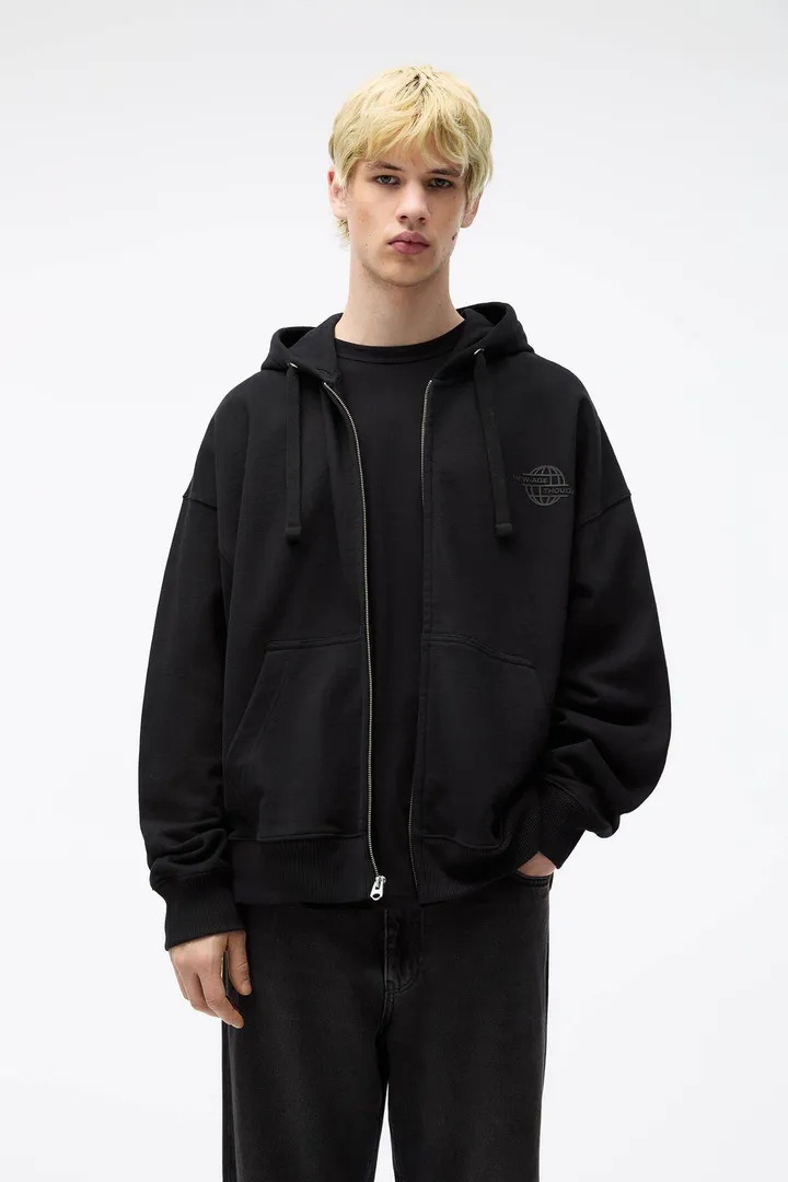 <span class="text-styled__StyledSpan-sc-d280c10c-1 dvOaRP">Pull & Bear< span>سویشرت با کیفیت سنگین P&B Black Label