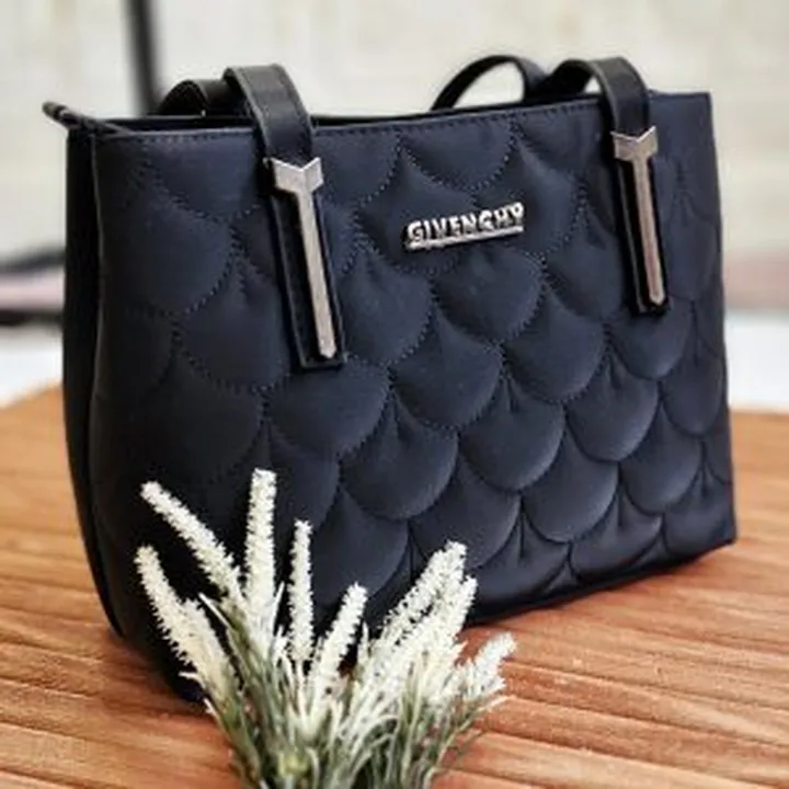 کیف برزنتی جیوانچی ۴۴۶۰۰۲