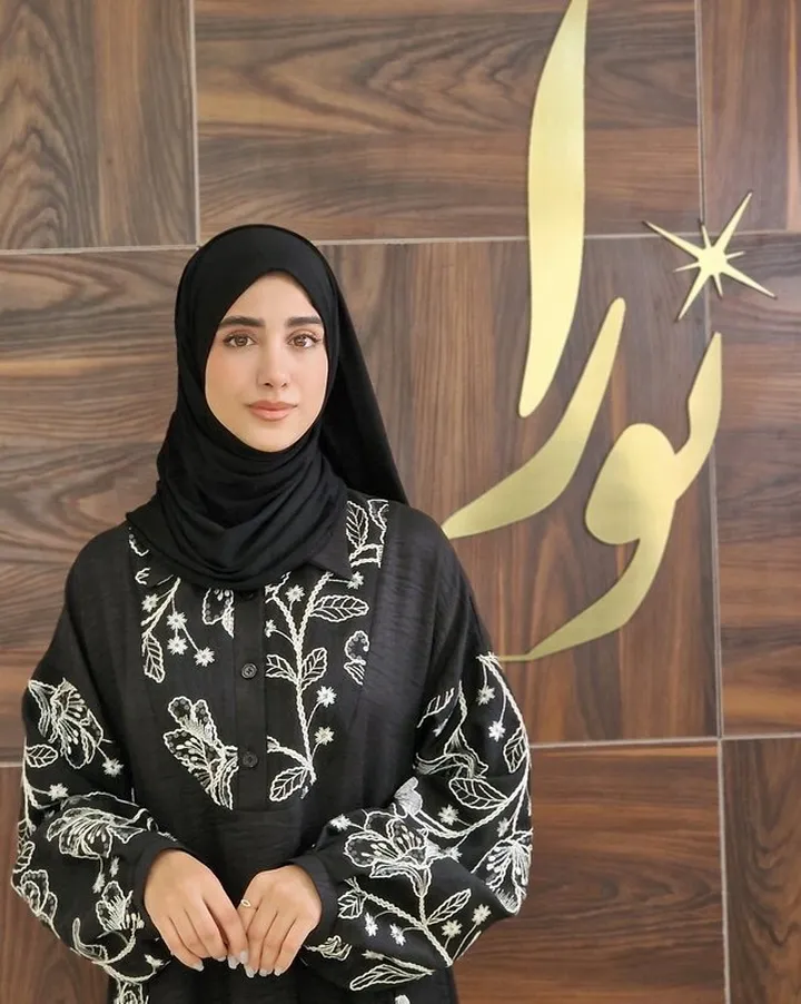 عبا روژان مشکی