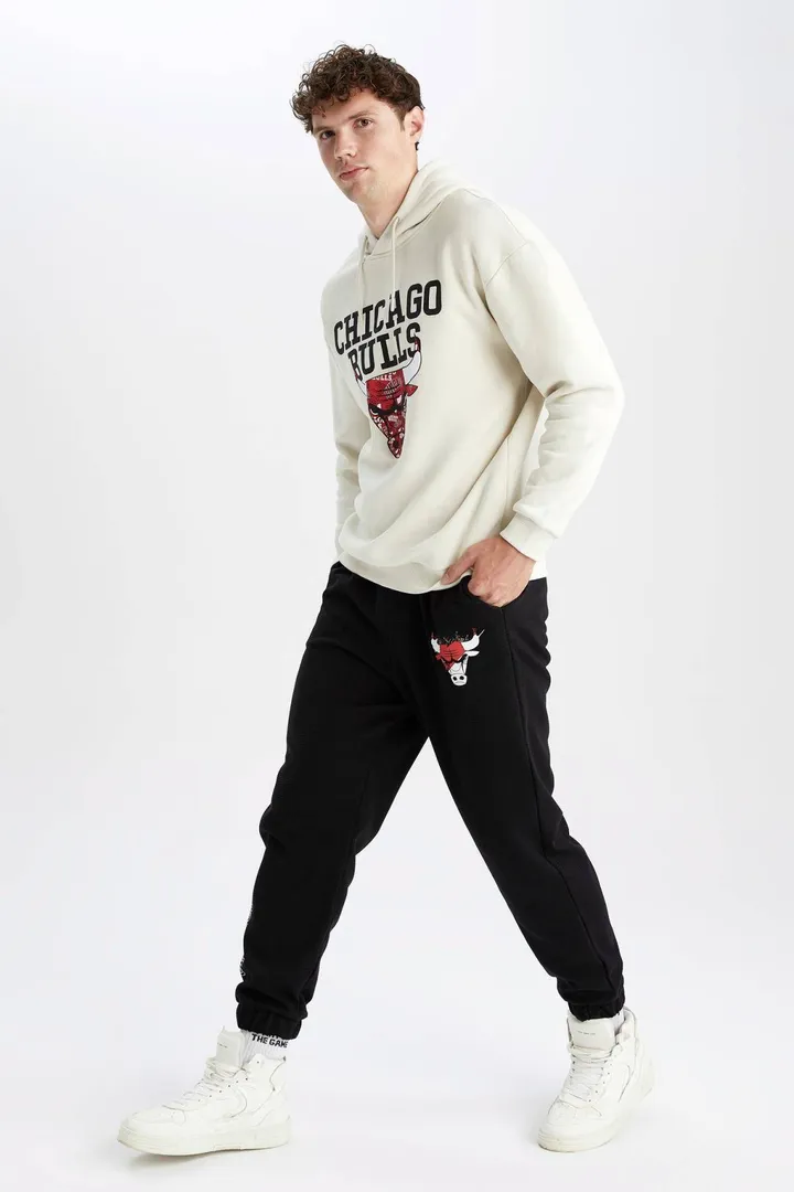 <span class="text-styled__StyledSpan-sc-d280c10c-1 dvOaRP">Defacto< span>DeFactoFit NBA Chicago Bulls Oversize Fit Jogger