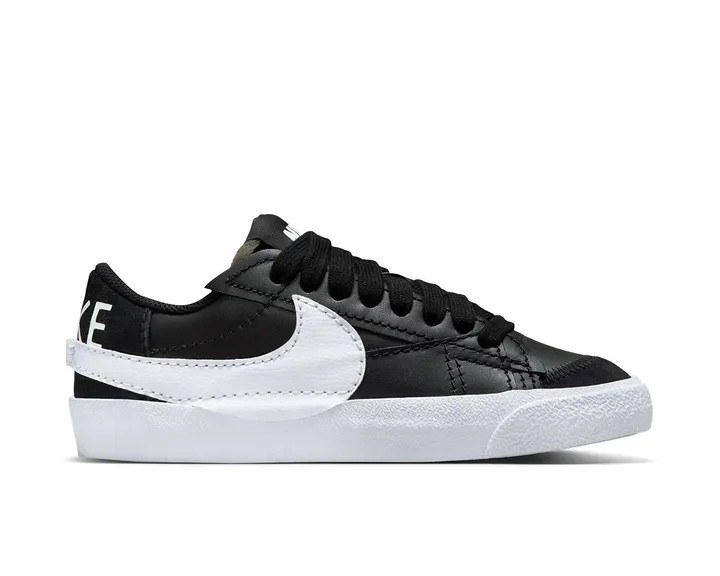 <span class="text-styled__StyledSpan-sc-d280c10c-1 dvOaRP">Nike< span>کفش های روزانه W Blazer Low '77 Jumbo