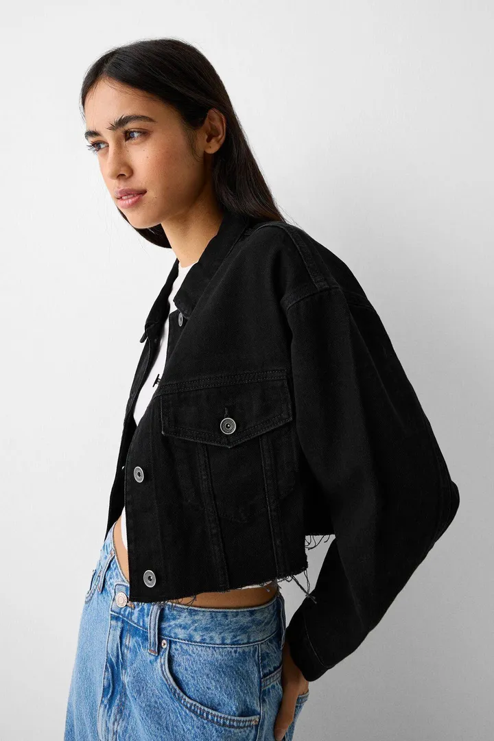 <span class="text-styled__StyledSpan-sc-d280c10c-1 dvOaRP">Bershka< span>کت جین برش