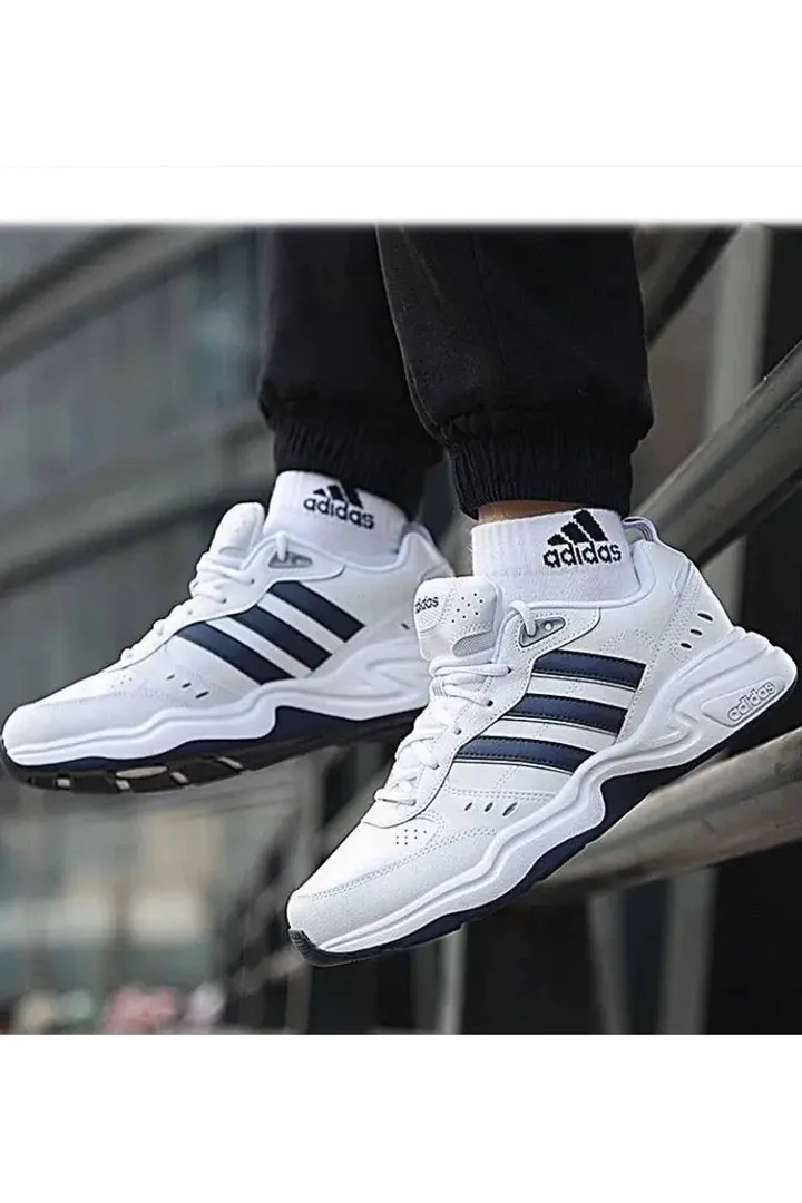 adidasواکنش