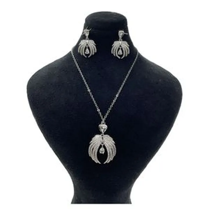 نیم ست زنانه فشن جویلری مدل تاج مجلسی تمام نگین