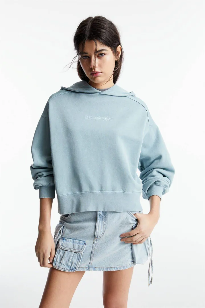 <span class="text-styled__StyledSpan-sc-d280c10c-1 dvOaRP">Pull & Bear< span>سویشرت کلاهدار با جلوه محو شده